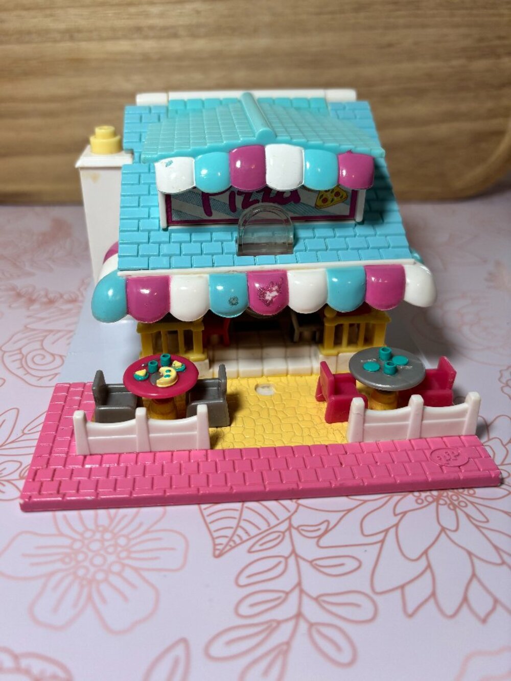 Vintage 1993 Bluebird Polly Pocket Pizzeria *COMPACT ONLY*